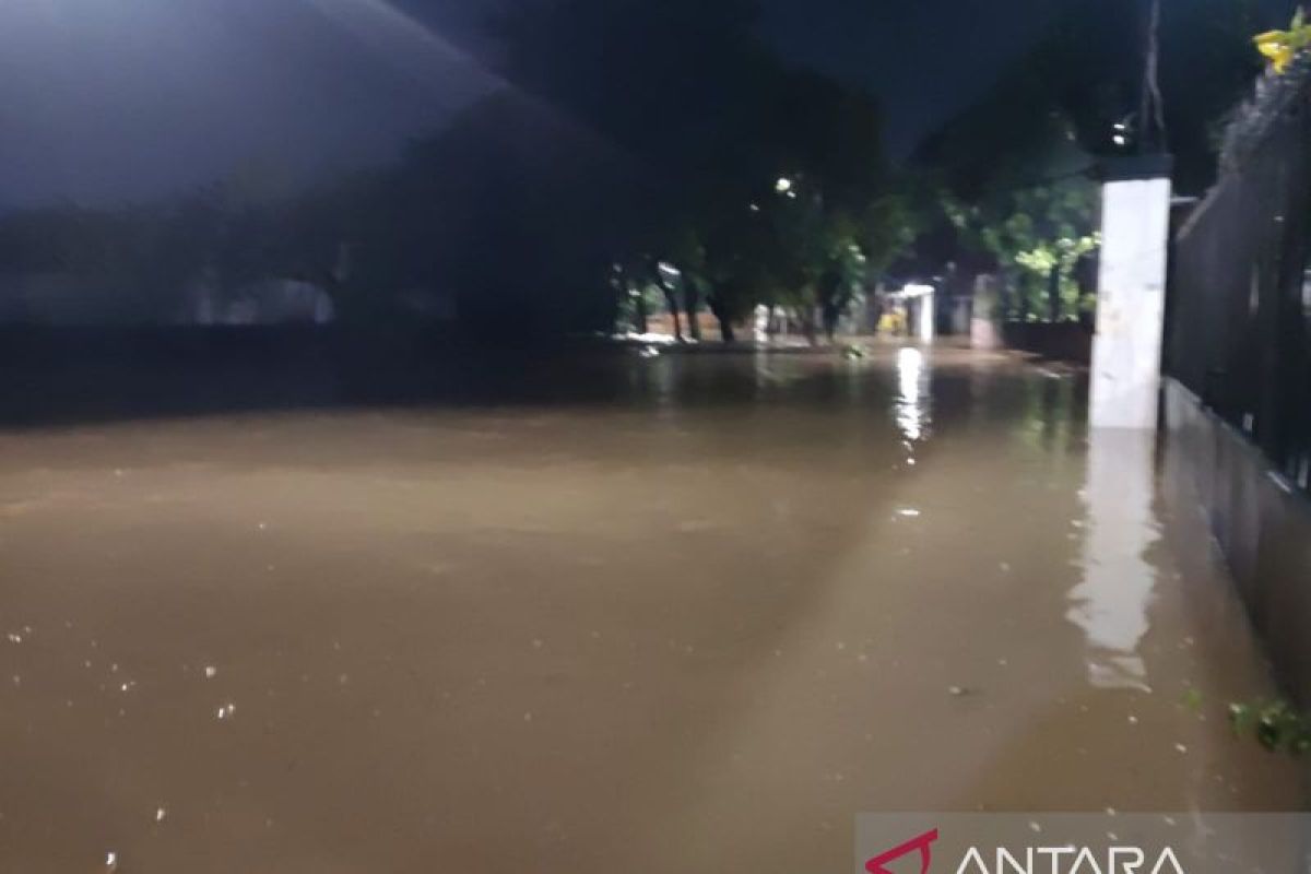 Sejumlah wilayah di Jakarta Timur terendam banjir