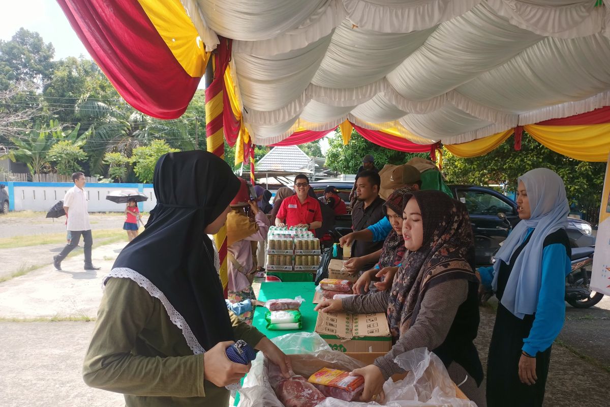 Bantu masyarakat Pemkab OKU gelar gerakan pangan  murah jelang Idul Fitri