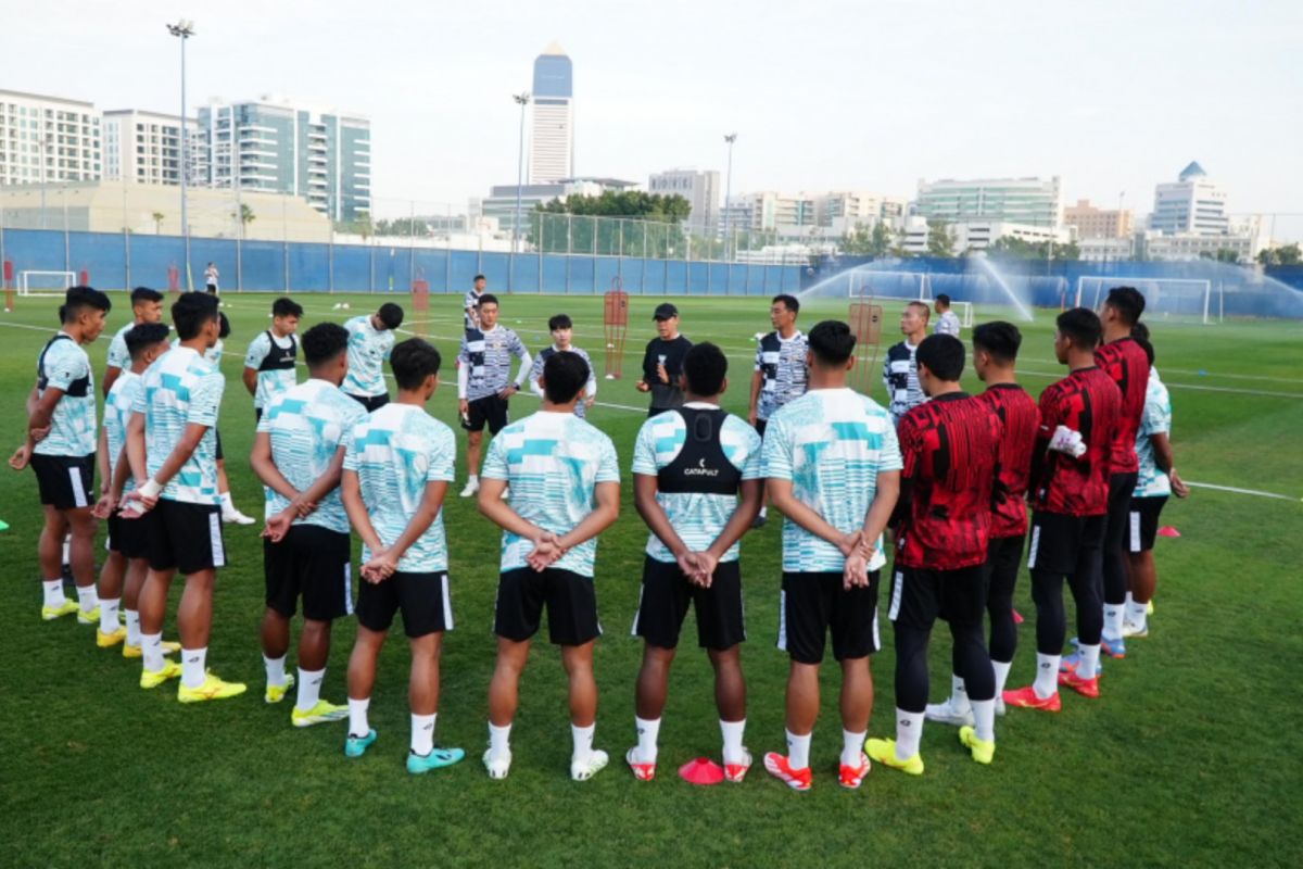 Timnas Indonesia U-23 perkuat kekompakan jelang uji coba di Dubai