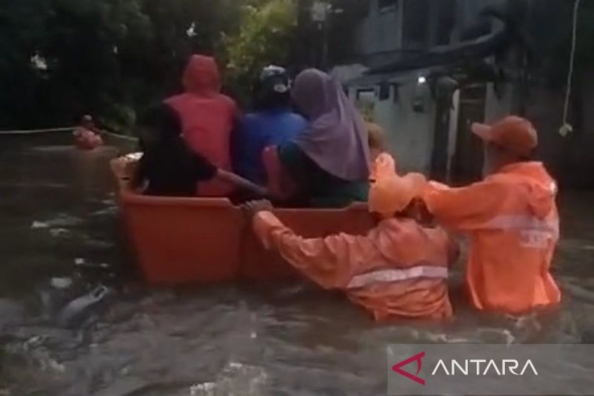 Ketinggian banjir di dua RT di Cilandak Timur capai 1,7 meter