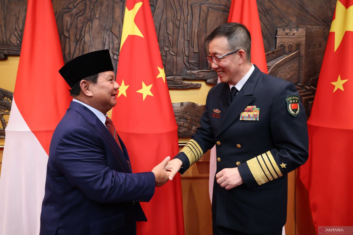 Kunjungi China, Prabowo dan Menhan Admiral Dong Jun bahas kerja sama bidang pertahanan