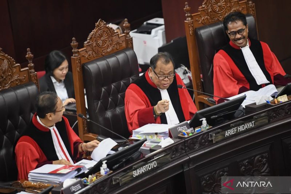 Arief Hidayat jelaskan alasan MK tak panggil Jokowi pada sidang lanjutan PHPU