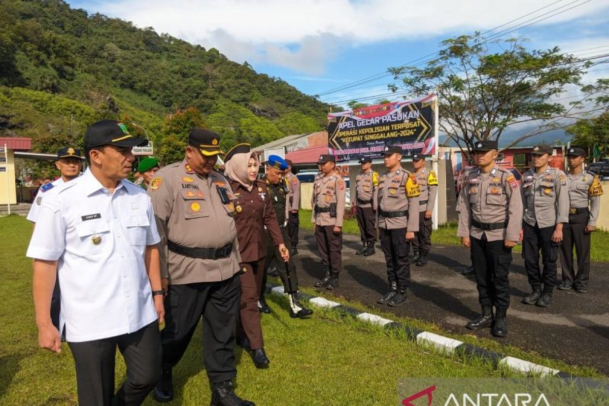 Pj. Wako Padang Panjang pimpin Apel gelar pasukan Ops Ketupat Singgalang 2024 di Mapolres