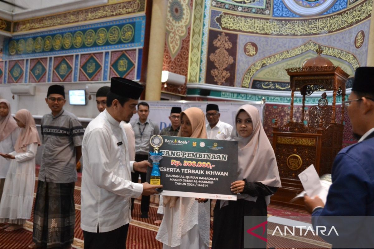 Daurah Al Quran Ramadhan Masjid Oman, santri berhasil khatam hafalan 30 juz