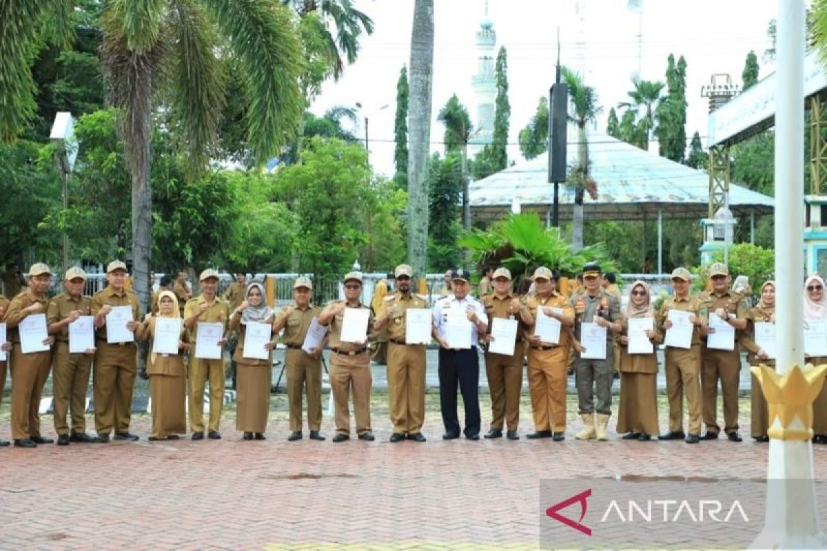 Pj Bupati HSU Pimpin Penandatangan Perjanjian Kinerja dan Pakta Integritas