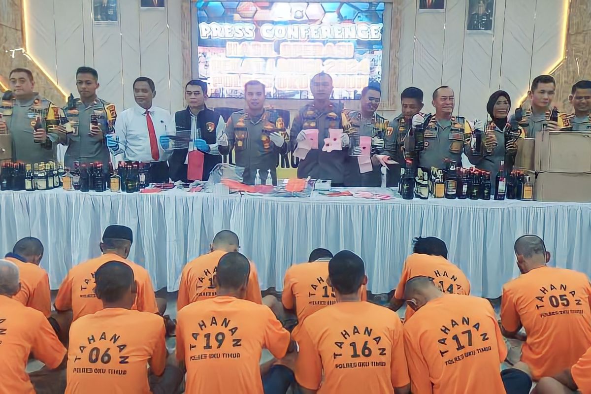 33 botol minuman keras disita selama Ops Pekat Musi Poores OKU Timur