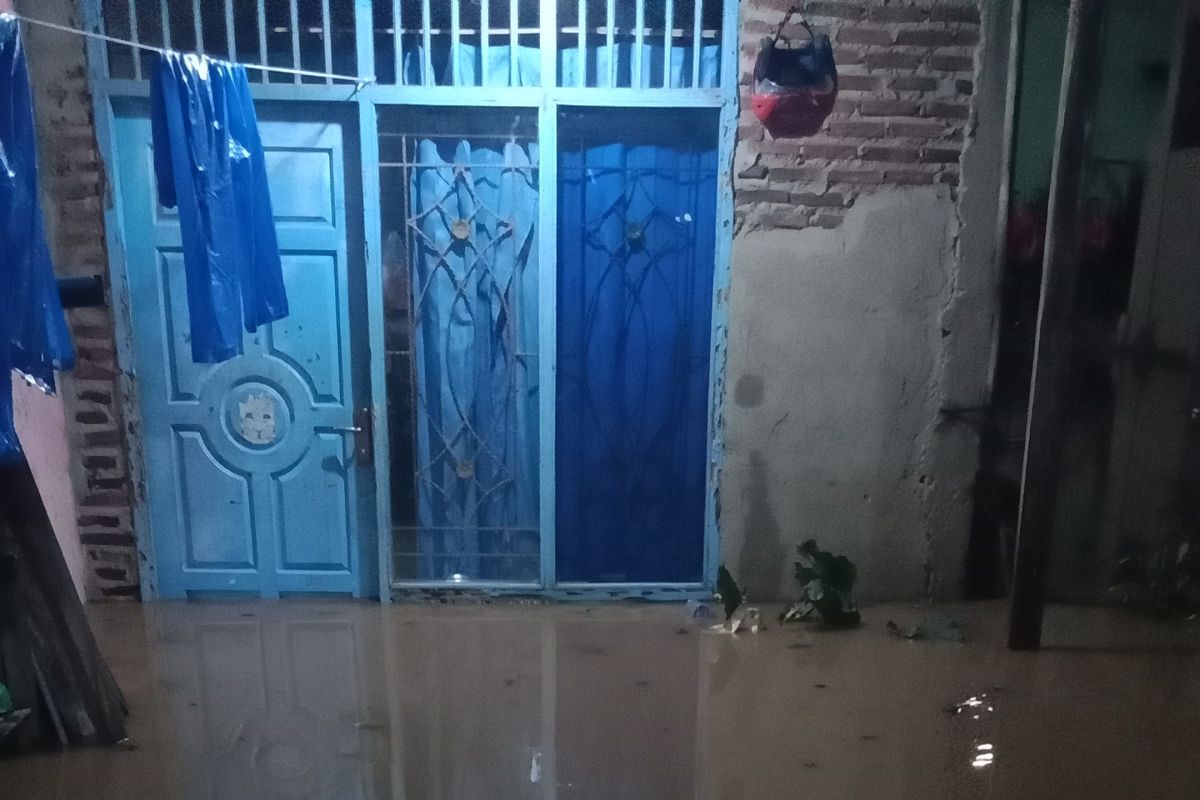 Puluhan warga Perumahan Gatam Permai terendam banjir