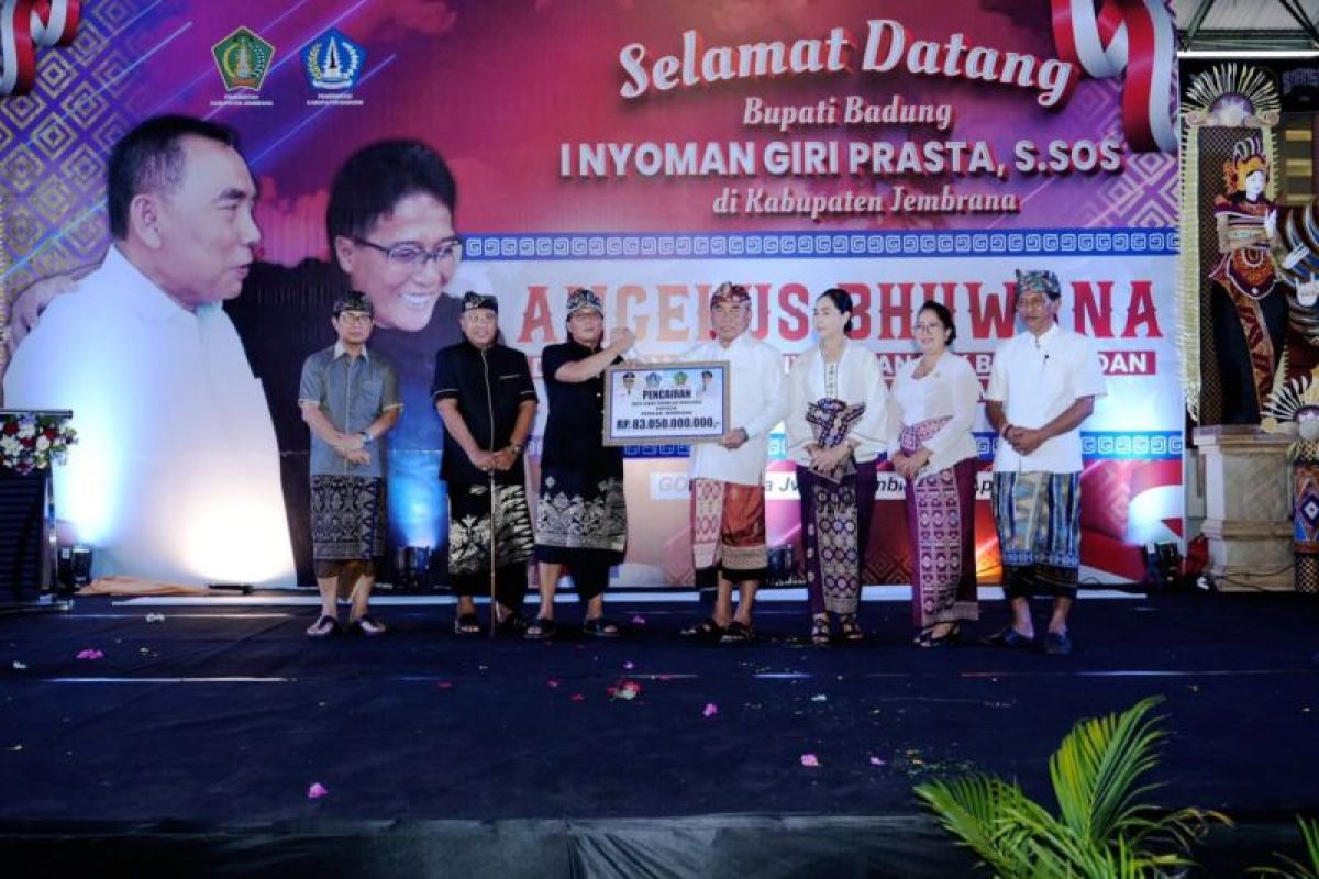 Pemkab Badung serahkan Rp100 miliar untuk Kabupaten Jembrana