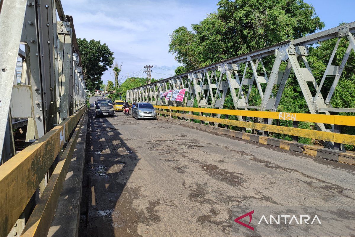Masyarakat Bengkulu keluhkan jembatan rusak rusak di Rawa Makmur