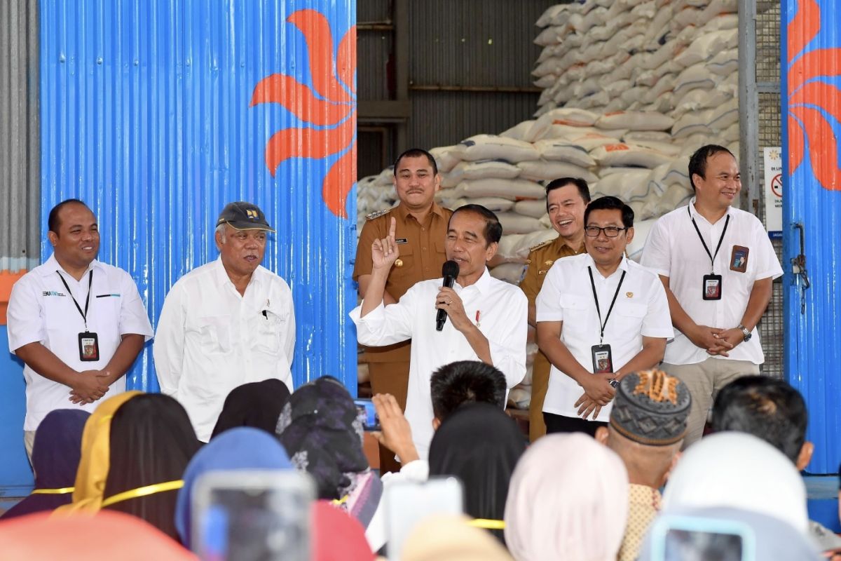 Jokowi: Bantuan pangan beras tergantung APBN