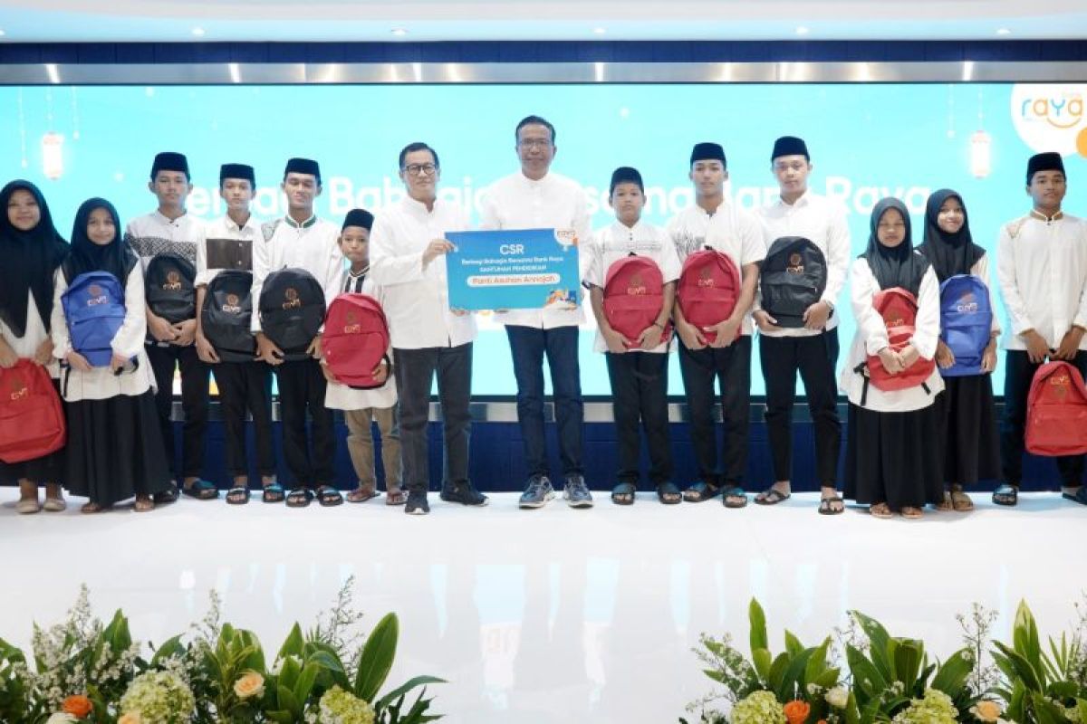 Bank Raya bagikan sembako di 11 kota selama Ramadhan