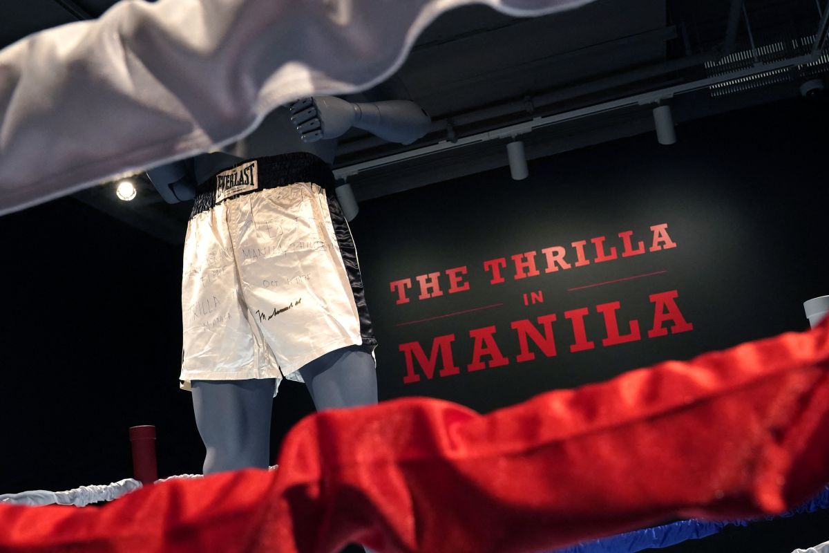 Celana tinju Legenda Muhammad Ali dilelang, harga ditaksir Rp90 miliar