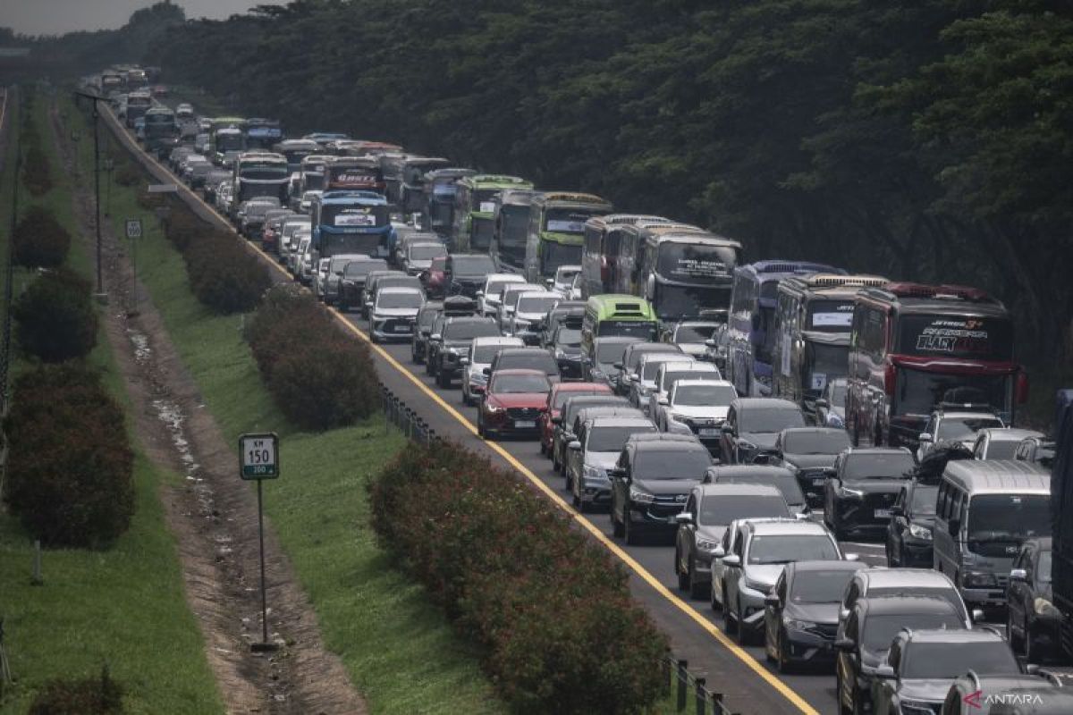 Polri berlakukan "contraflow" di Tol Cipali arah timur