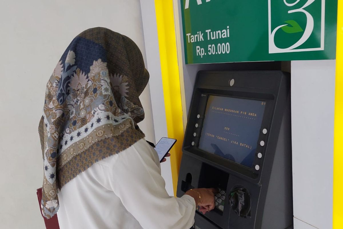 Bank Mandiri Ternate  jaga ketersediaan uang di ATM selama libur Lebaran