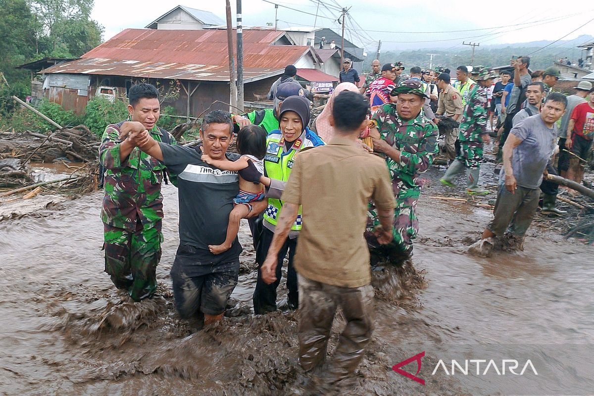 256 warga Agam terdampak banjir lahar dingin Gunung Marapi