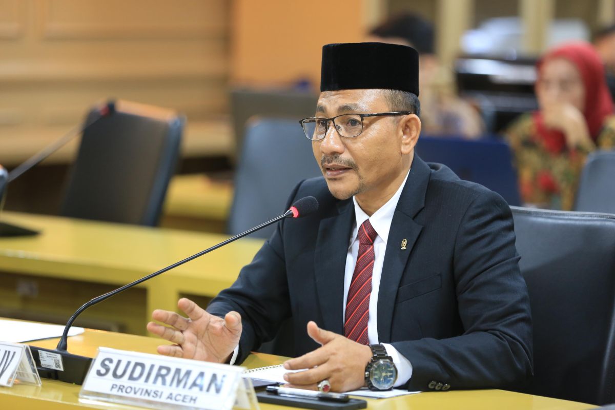 Muhammadiyah tarik dana, Haji Uma minta BSI dievaluasi menyeluruh
