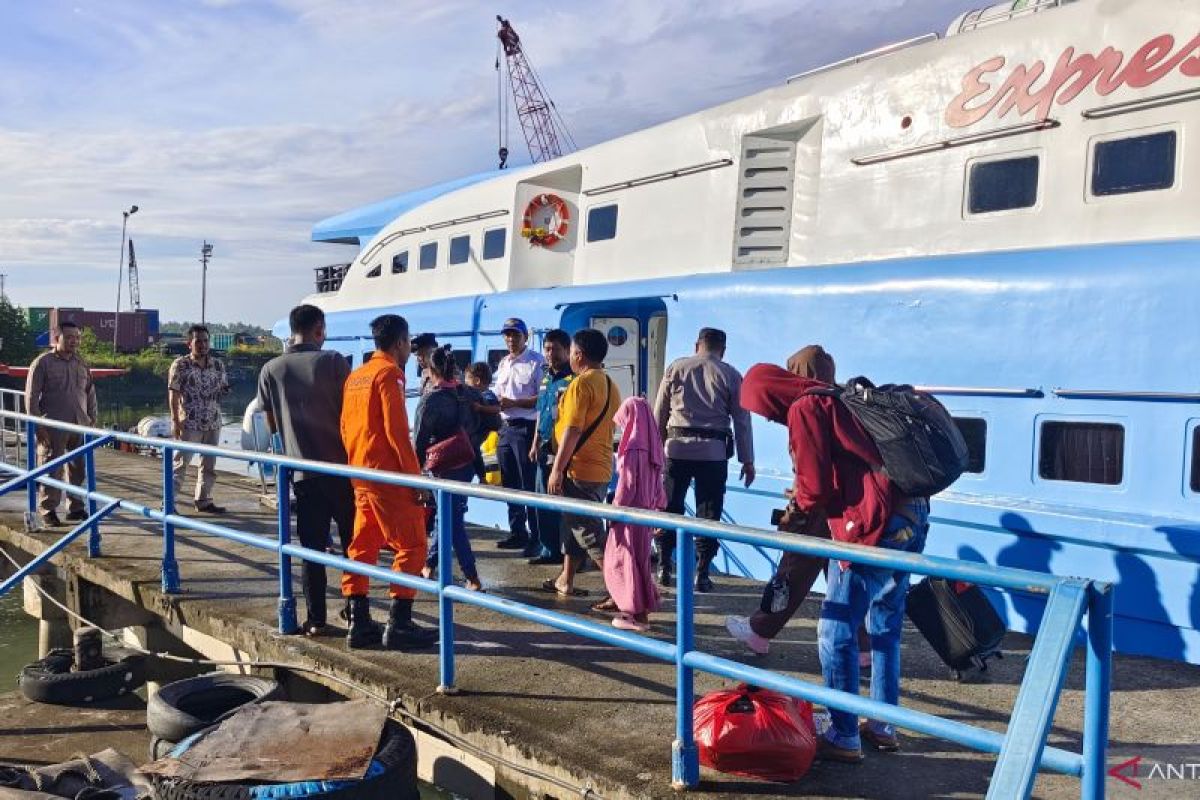 Arus Mudik - Penumpang kapal cepat Tanjung Pandan - Pangkal Balam meningkat