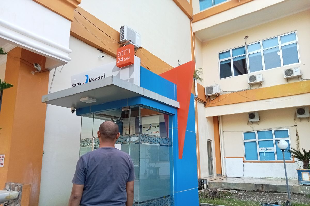 Bank Nagari Simpang Empat Pasaman Barat pastikan ketersediaan uang di ATM selama libur lebaran