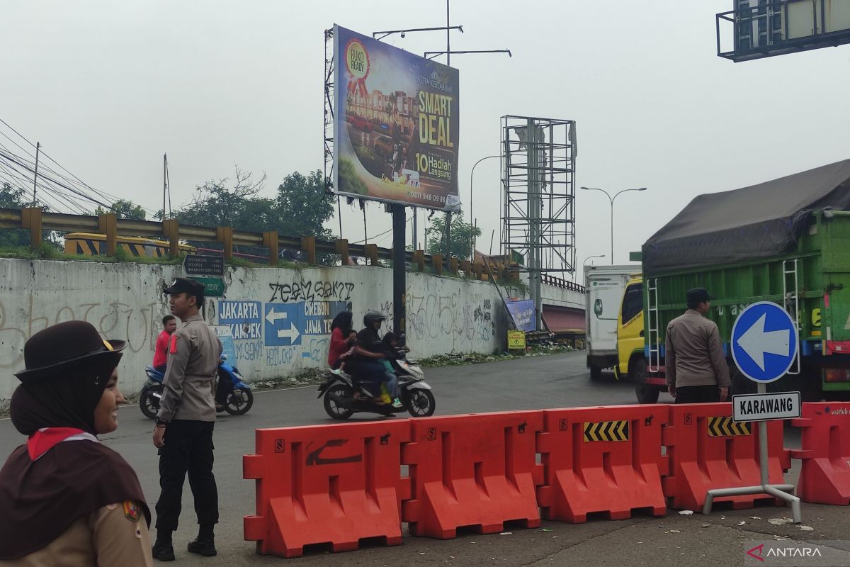 Pemotor mudik waspadai truk besar di jalan arteri Jomin-Cirebon