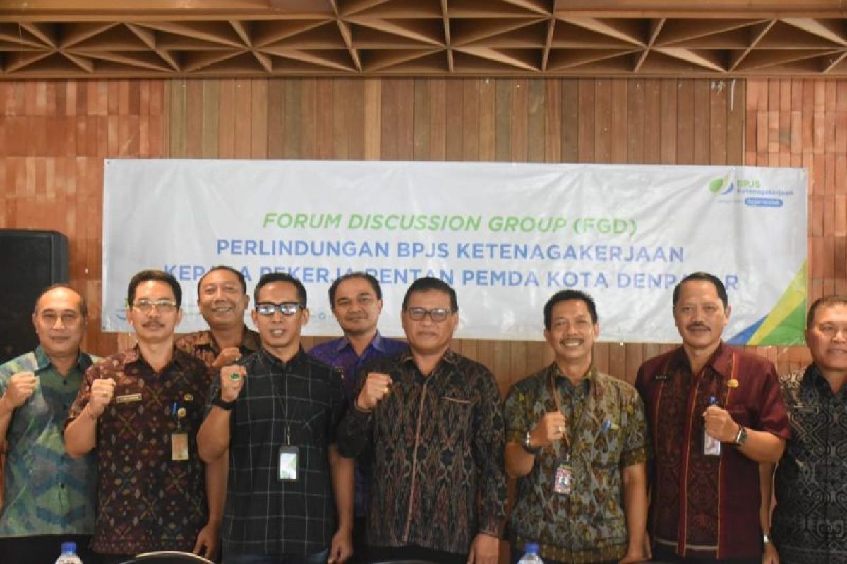 Pemkot Denpasar dan BPJAMSOSTEK membahas perlindungan bagi pekerja rentan