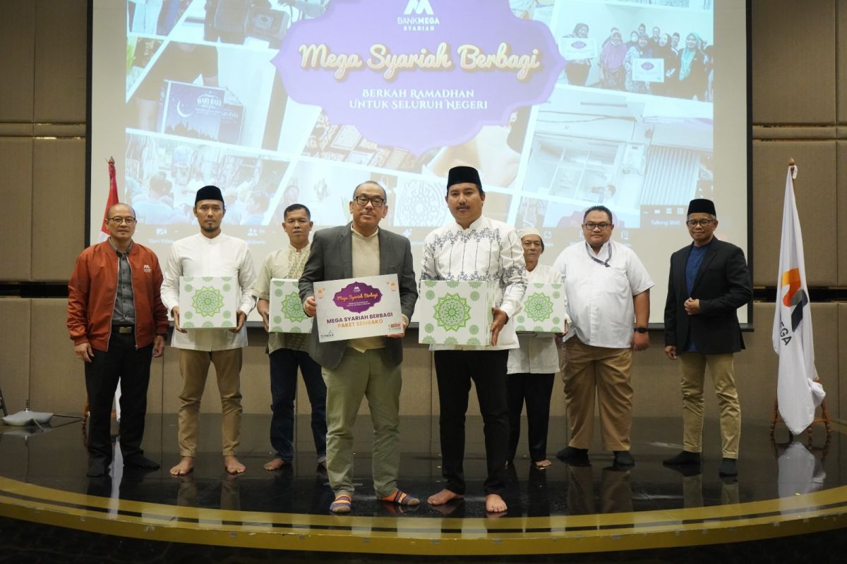 Bank Mega Syariah salurkan 5.800 paket sembako di 41 kota Indonesia