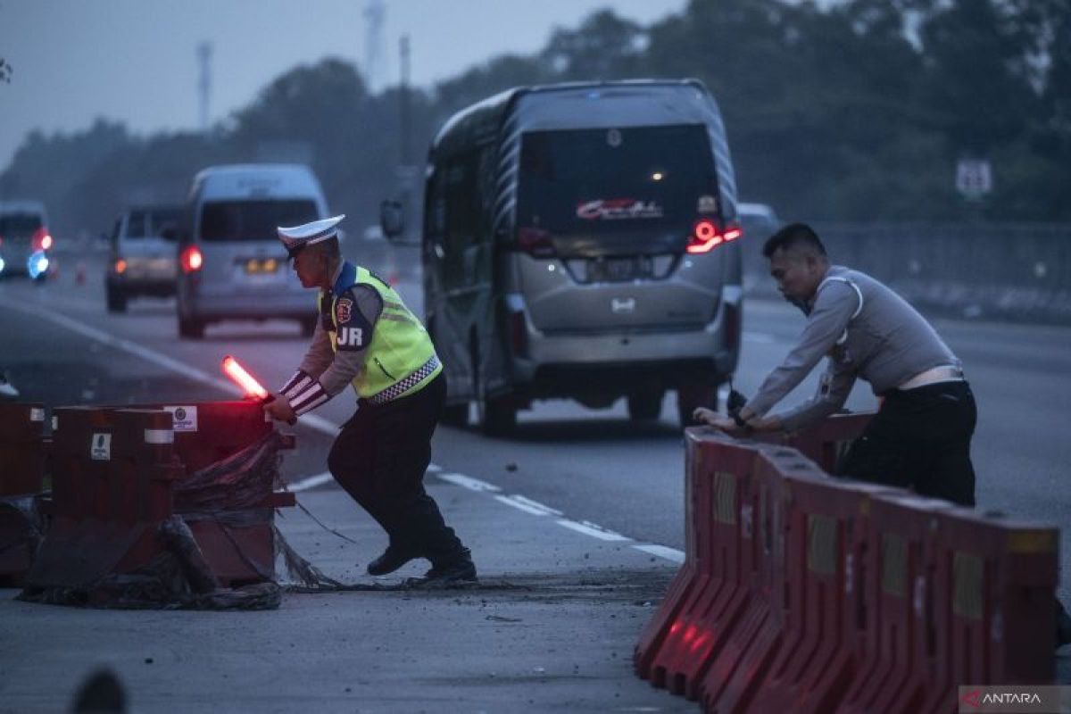 Some 27,162 personnel secure Eid travel in West Java: Police