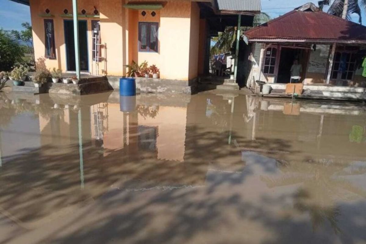 BNPB: 606 rumah terendam banjir hingga satu meter di Maluku Tengah