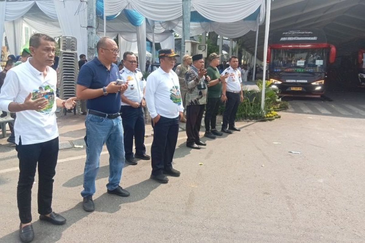 Dishub Kota Medan lepas 2.300  peserta mudik gratis gunakan 65 bus