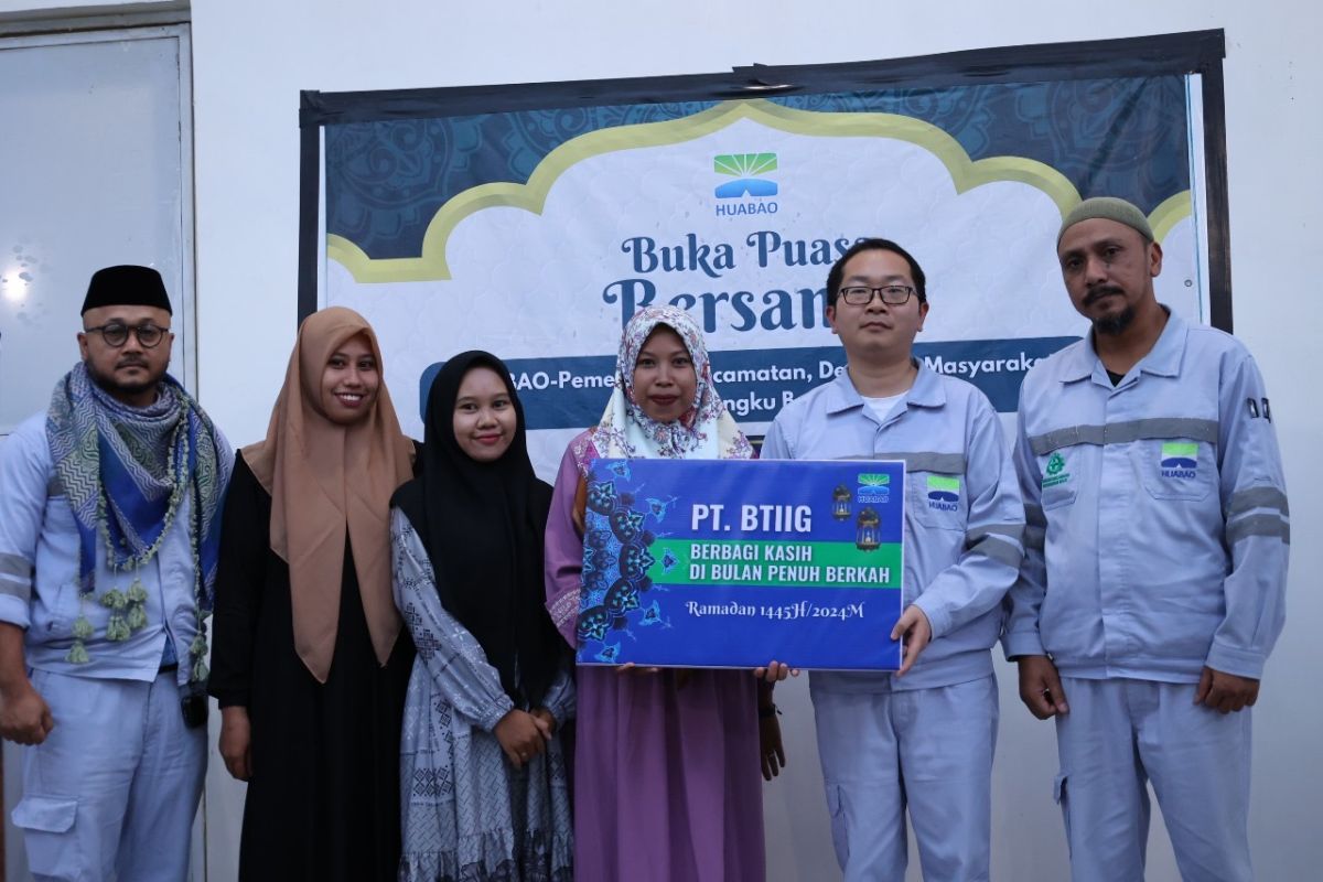 Huabao Indonesia bagi 200 paket sembako untuk kaum duafa dan yatim piatu