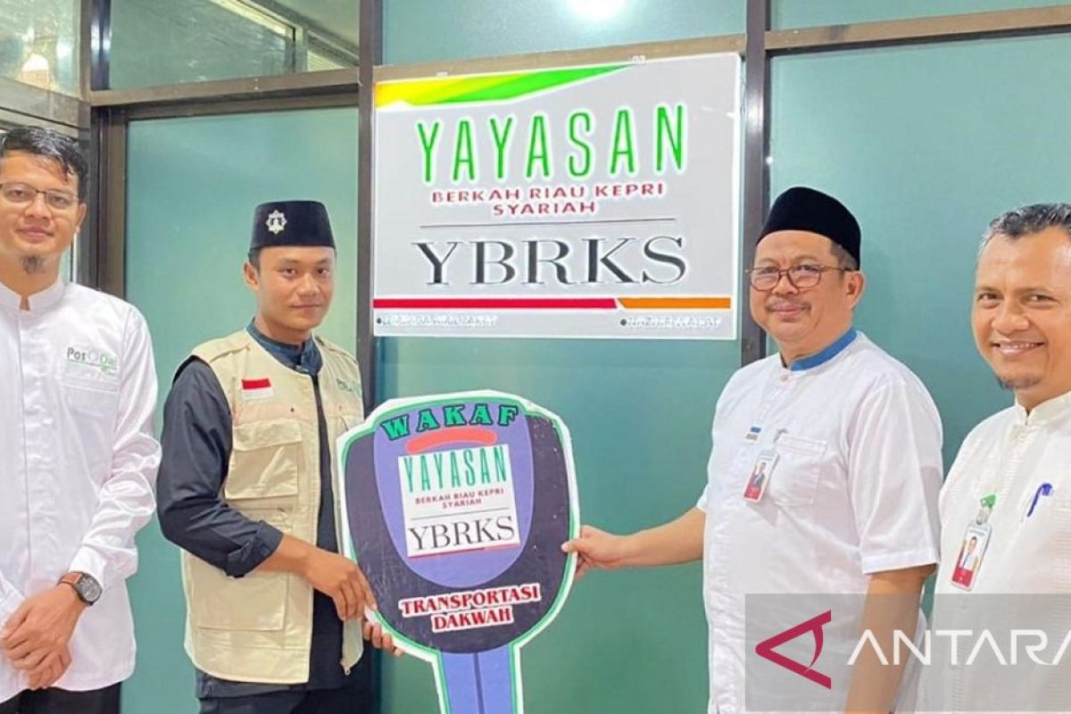 Da'i di pedalaman Rupat terima motor dari Nazir Wakaf Yayasan BRKS