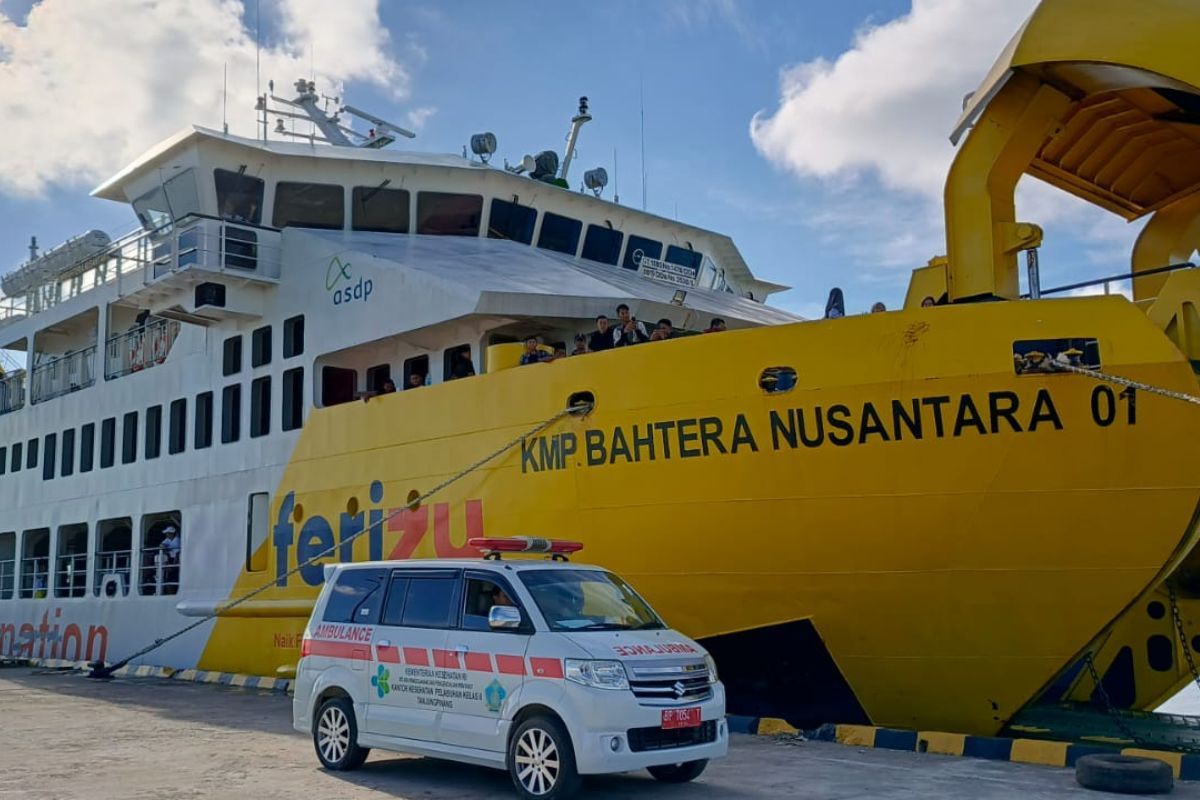 Dishub Kepri siagakan satu ambulans di Pelabuhan Ranai Kabupaten Natuna