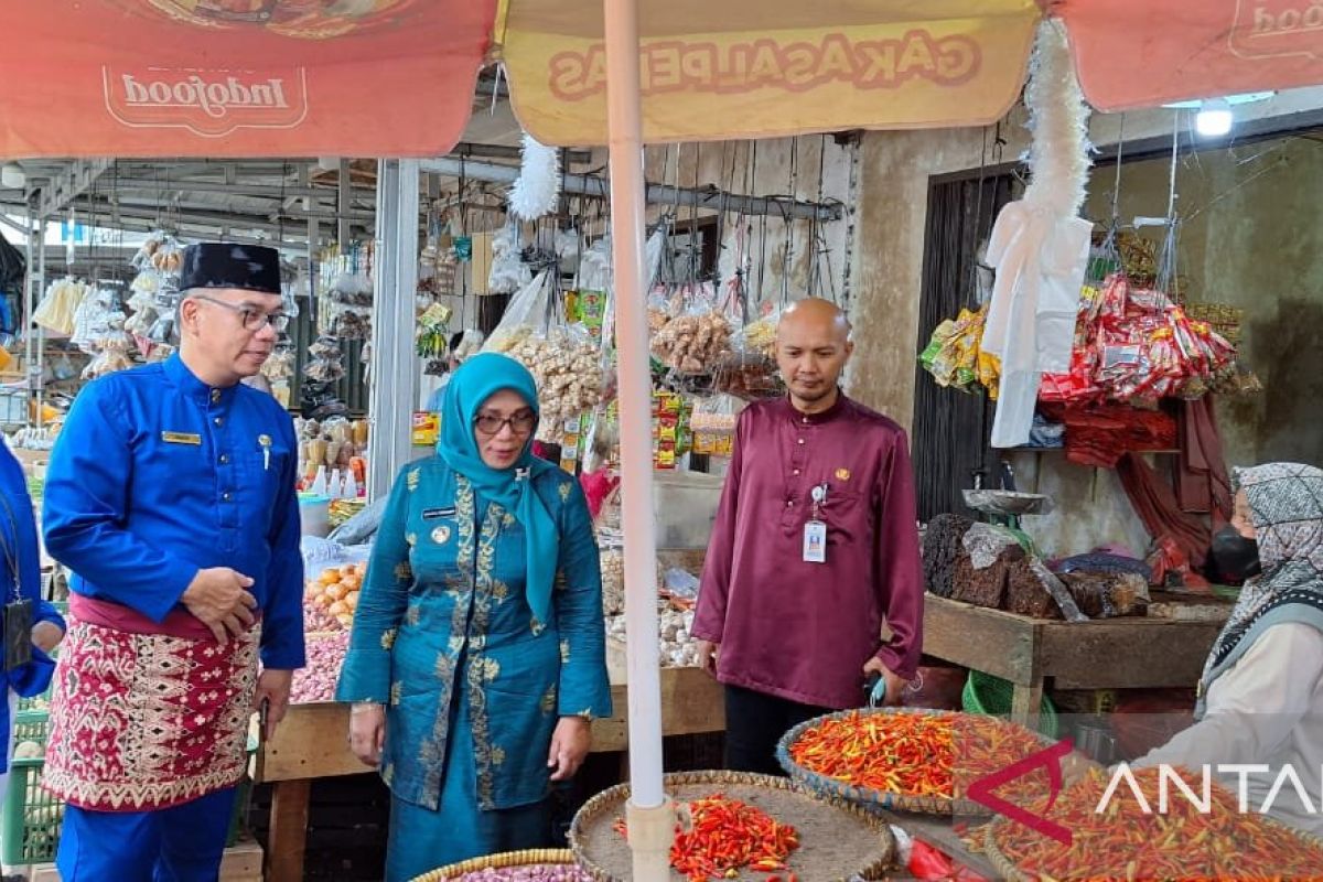 Pemprov Bangka Belitung pastikan stok minyak goreng cukup hingga Idul Fitri