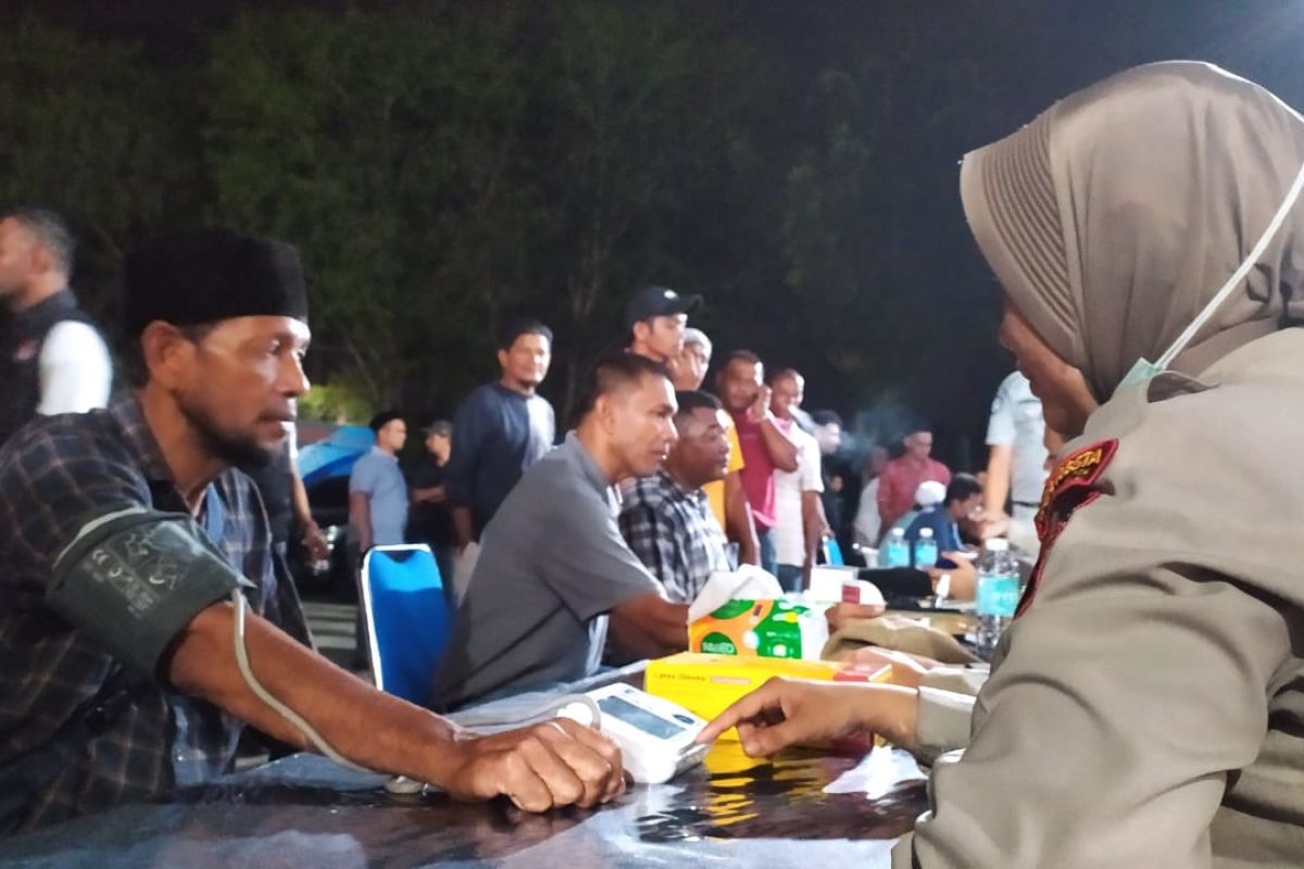 Sopir bus yang membawa pemudik dari terminal Banda Aceh di tes urine