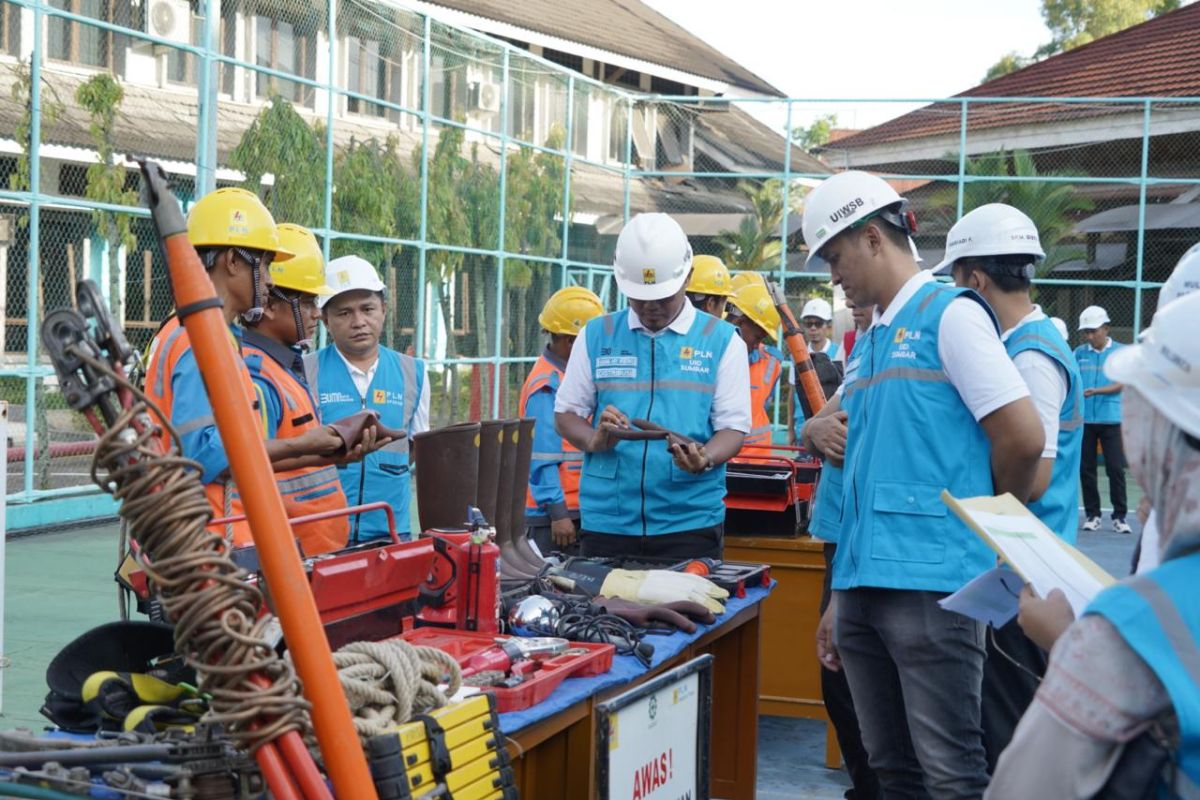 Libur Idul Fitri 1445 H, 1386 personil PLN Sumbar siaga 24 jam