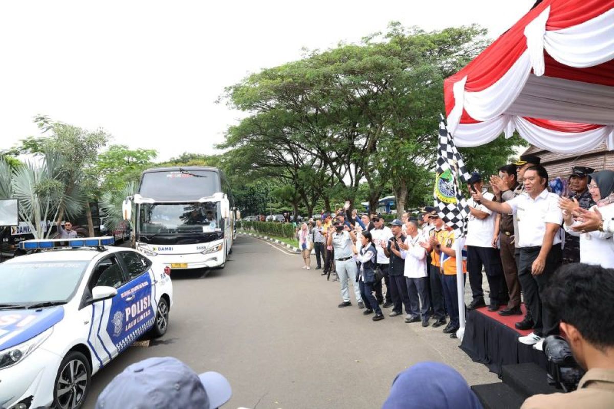 Gubernur lepas 22 bus program mudik gratis Provinsi Banten 2024