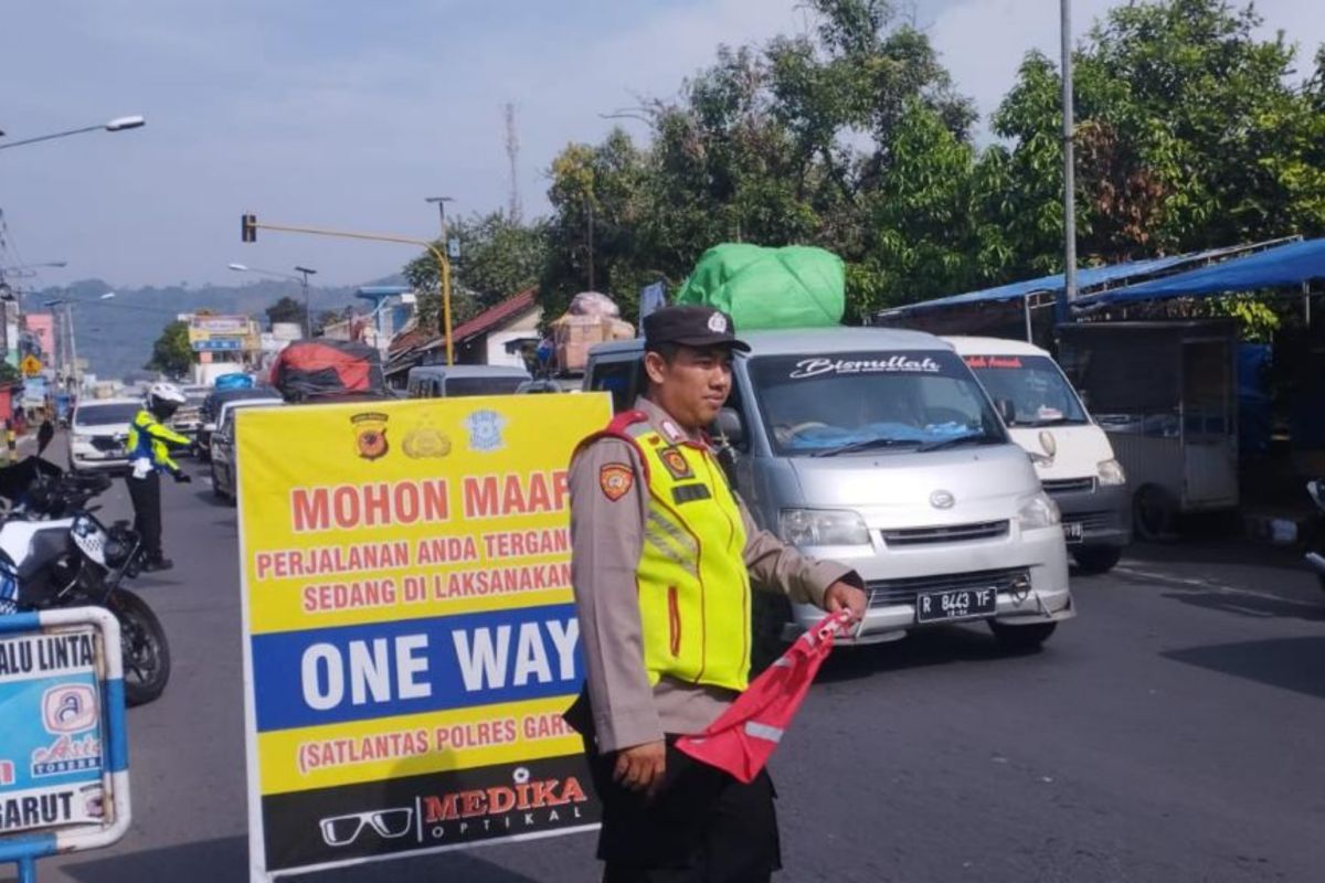 Polisi: Jalur mudik nasional lintas Garut mulai padat 