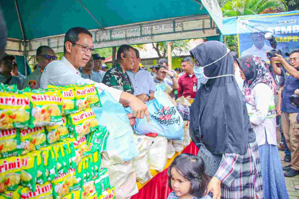 Jakarta pledges cheap staple food market continued after Eid holidays