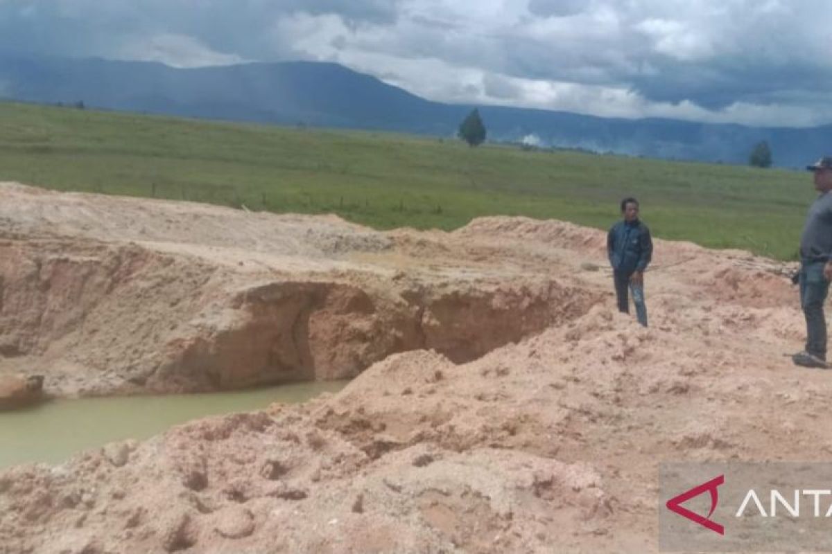 Camat Lore Peore temukan tambang ilegal beroperasi di Desa Watutau