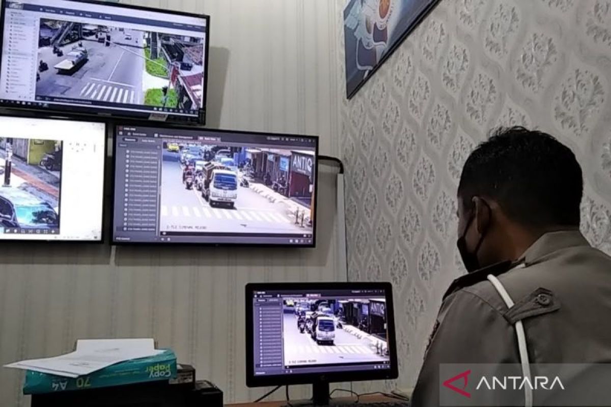 Polres Kudus gunakan  CCTV untuk pantau arus lalu lintas selama Lebaran