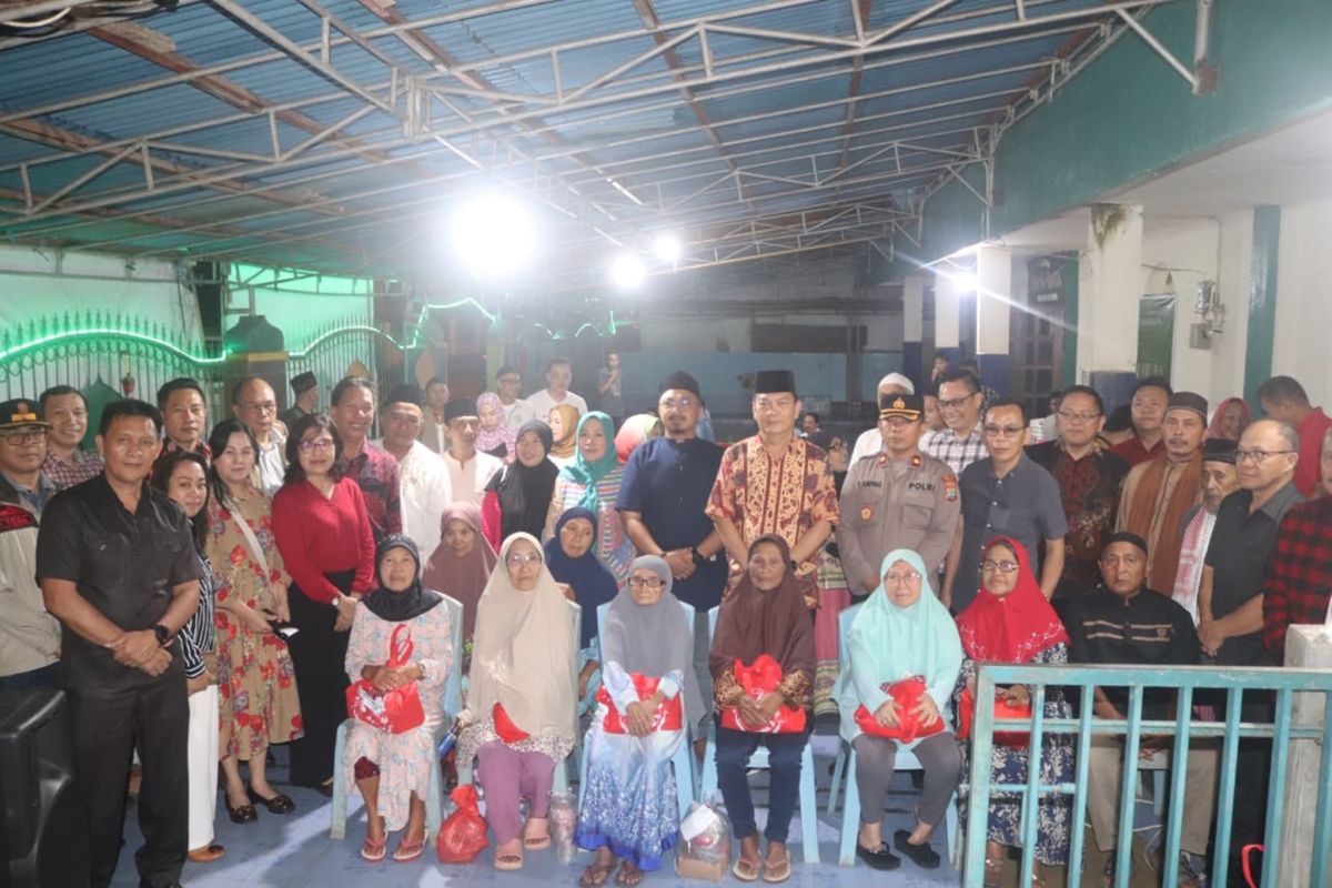 Wali Kota Tomohon buka puasa bersama warga Kampung Jawa