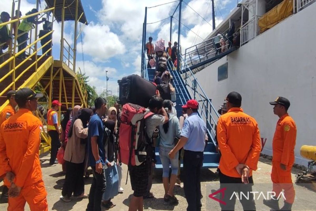 Puncak arus mudik, Pelabuhan Sampit tetap terkendali