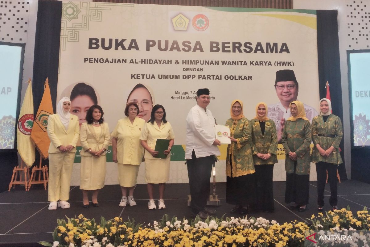 Dua ormas Golkar serahkan dukungan untuk Airlangga