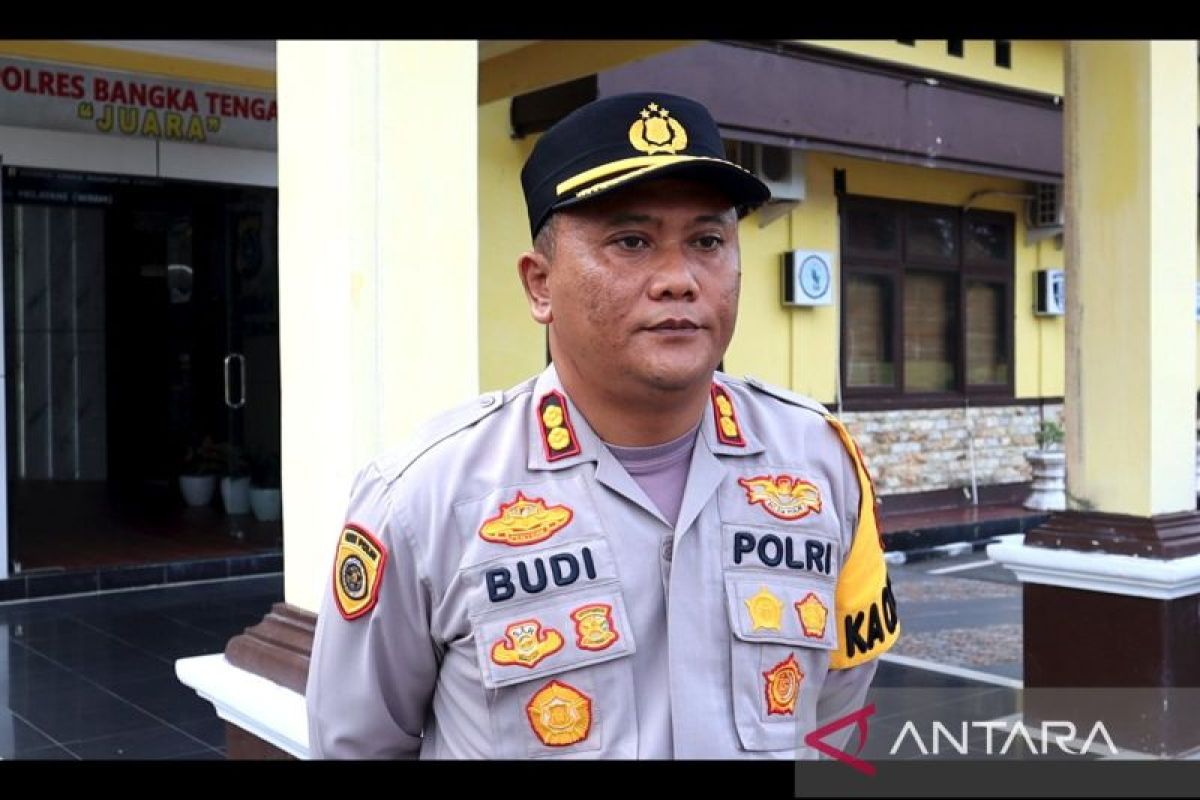 Arus Mudik - Polres Bangka Tengah tempatkan personel khusus amankan Pelabuhan Sungaiselan