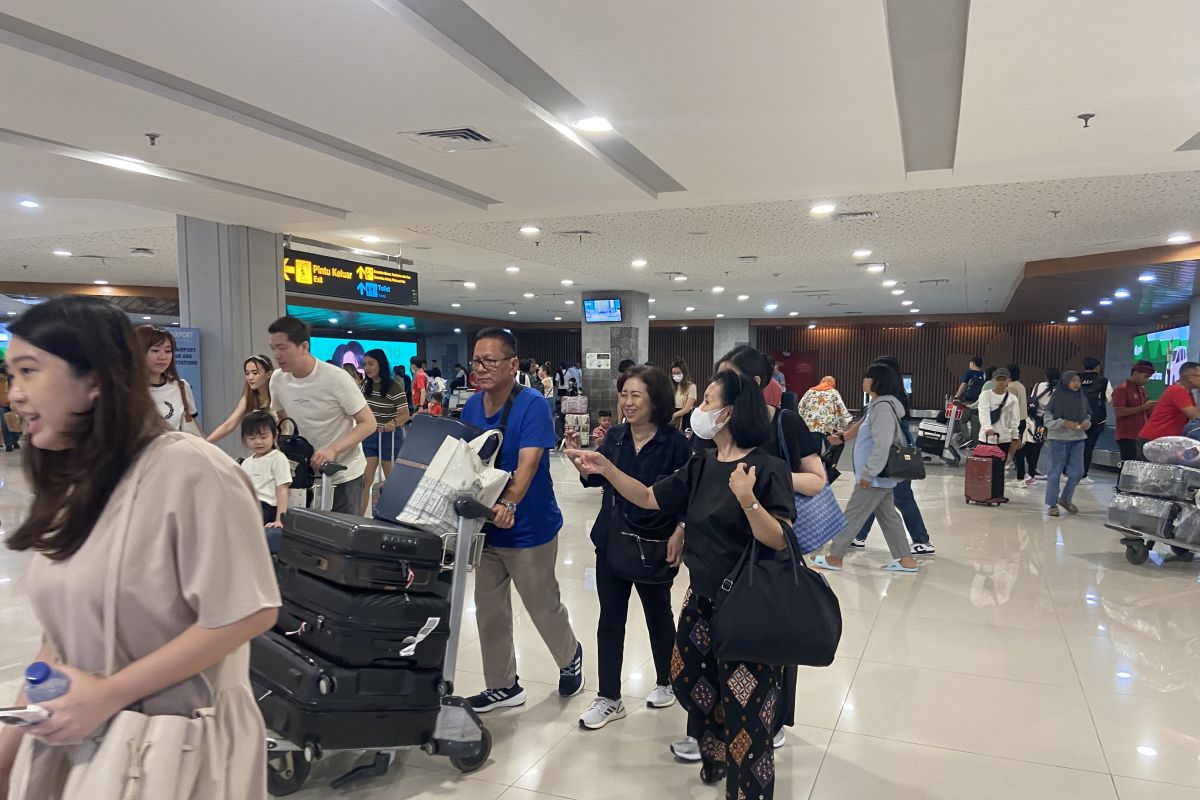 Bandara Ngurah Rai catat penumpang arus mudik lebih dari prediksi