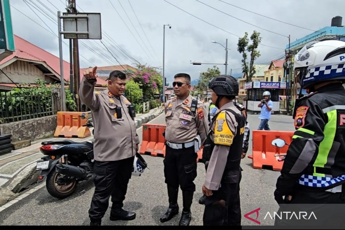 "One way" hari pertama di Padang Panjang berjalan lancar