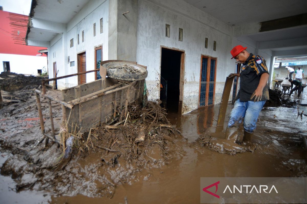 Pemkab Agam Tetapkan Masa Tanggap Darurat Banjir Lahar Dingin - ANTARA News