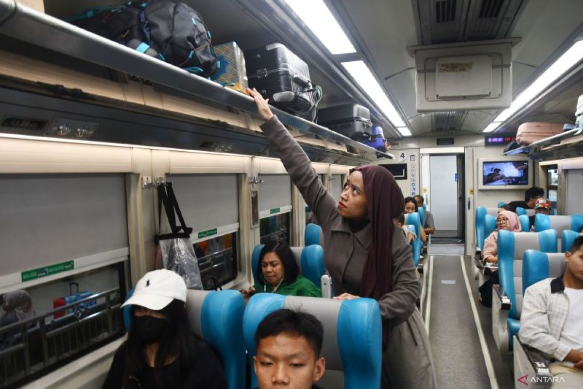 Jumlah penumpang mudik dengan KA di  Divre III Palembang meningkat 18 persen