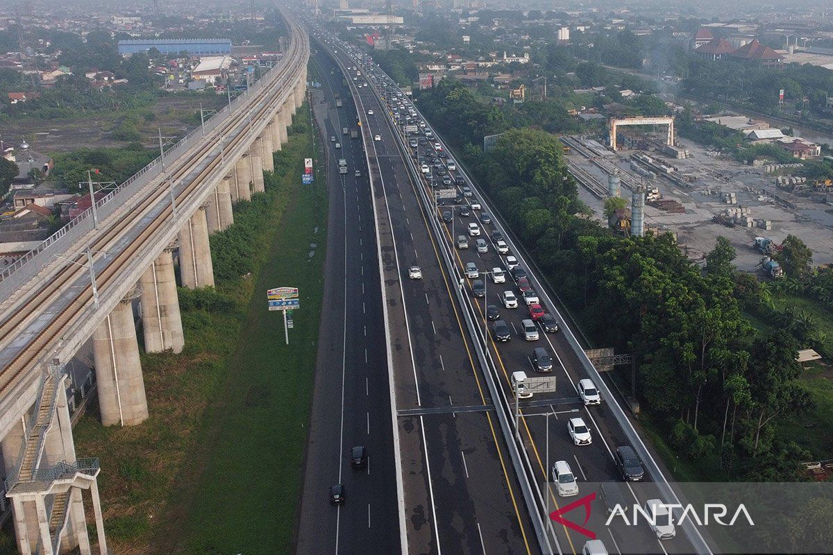 Korlantas berlakukan contraflow Jakarta-Cikampek