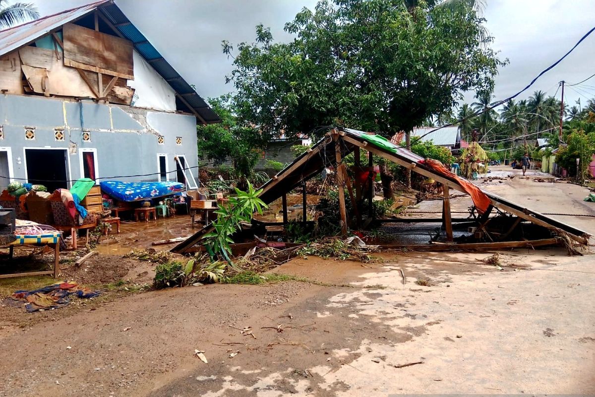 DPRD Gorontalo Utara minta pemkab tangani banjir Tolinggula secepatnya