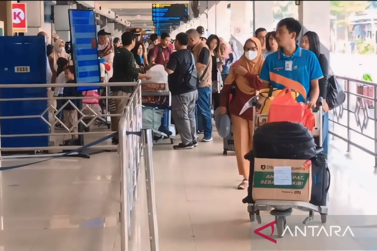 Jumlah penumpang di Bandara Halim pada arus mudik naik 35 persen 
